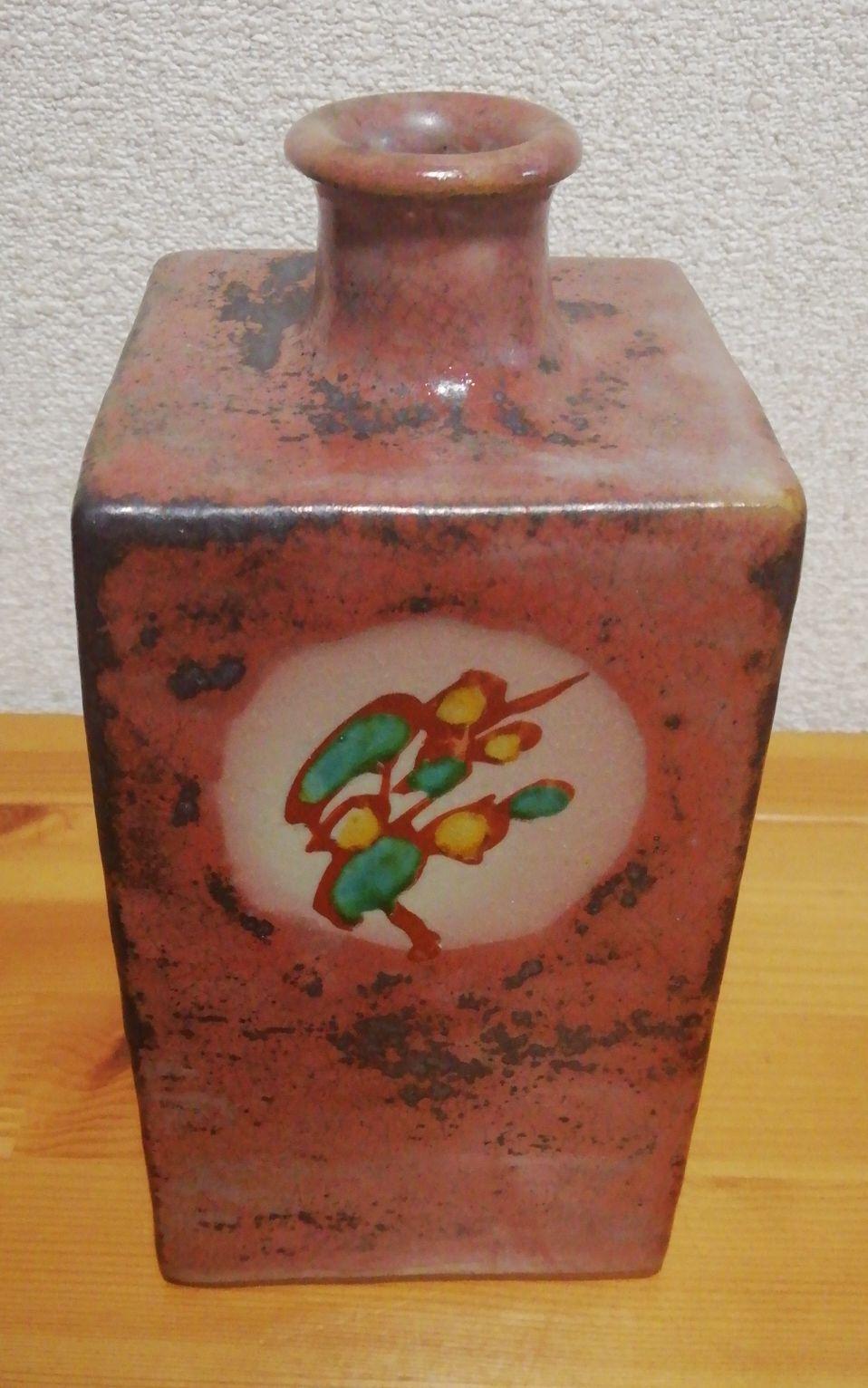 島岡達三作　象嵌　赤絵　草花文　花入　花瓶