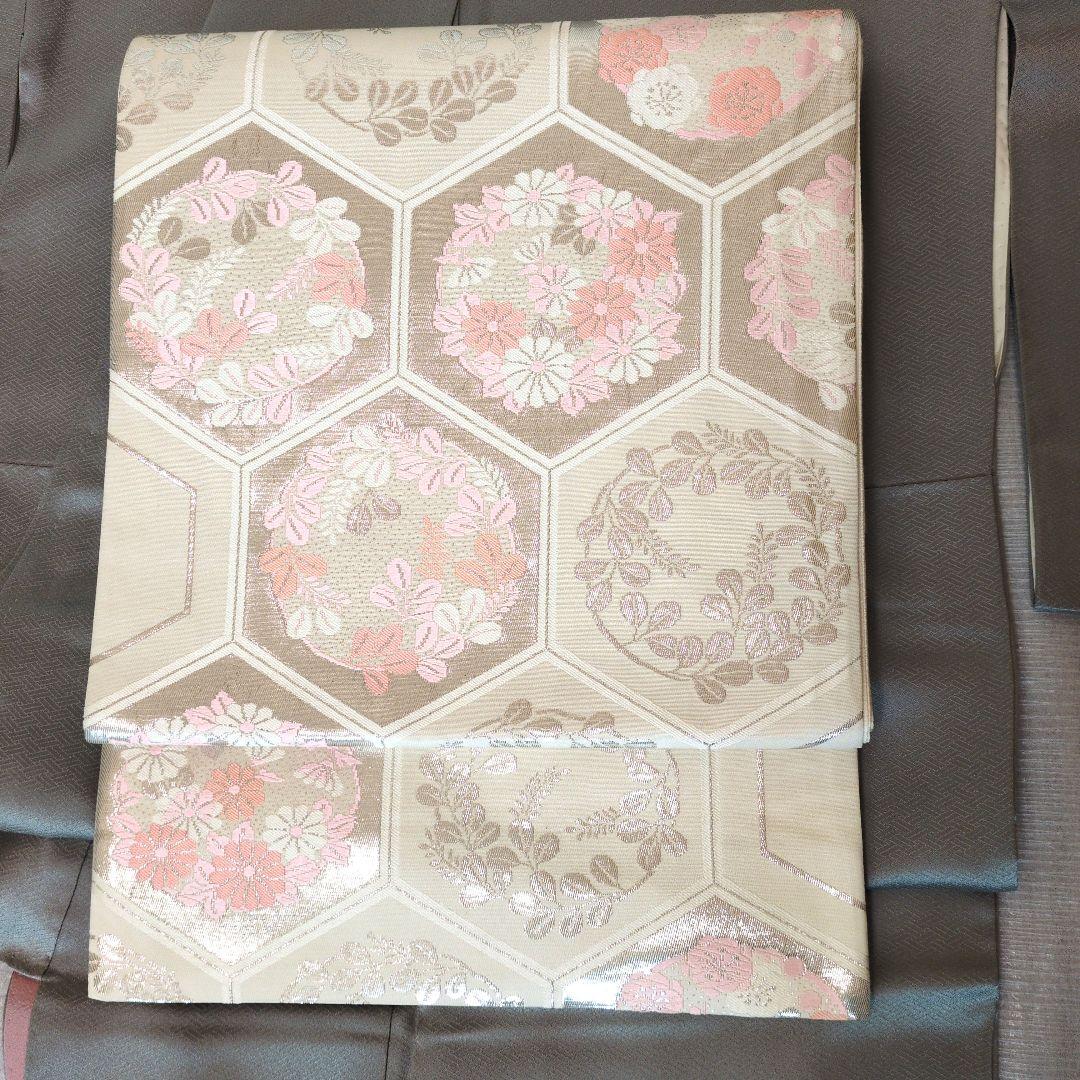 主役を引き立てる清楚な付下げ訪問着　色無地　2点セット　花刺繍　袋帯　正絹　灰色