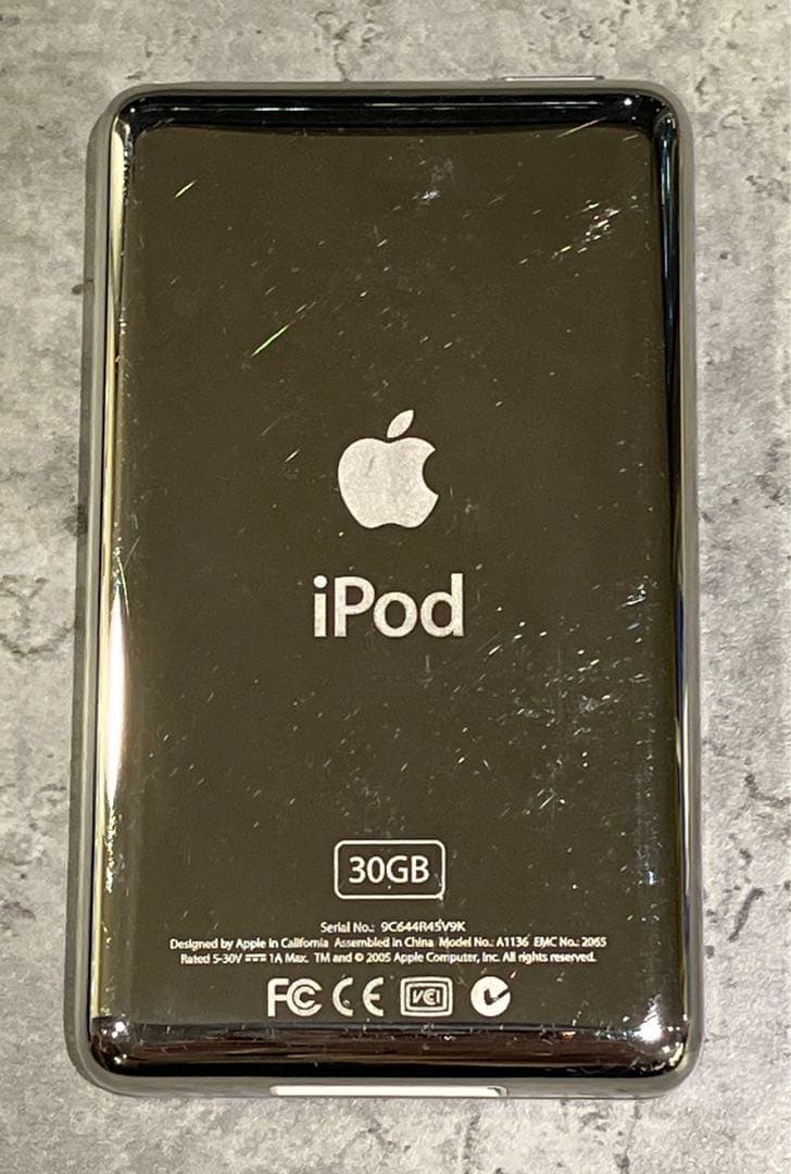 【平成レトロ】iPod Classic ホワイト 30GB USBケーブル付き