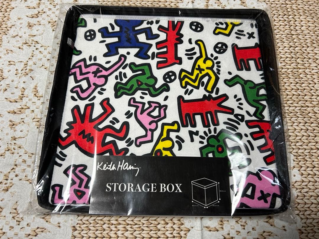 キースヘリング　3点セット　犬型クッション　１つ　収納ボックス　スツール2種類