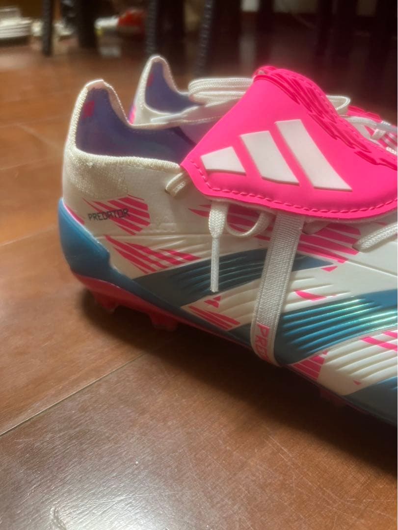 adidas Predator サッカーシューズ ホワイト/ピンク