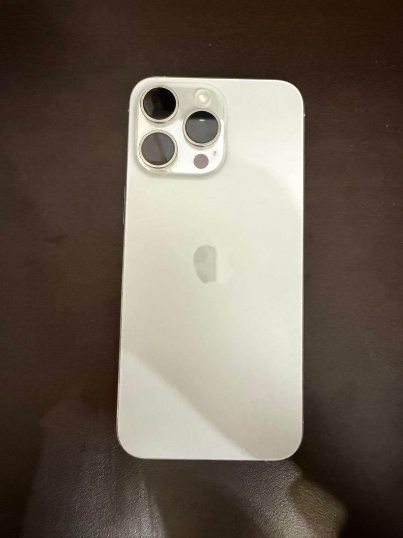 Apple iPhone 15 Pro Macホワイトチタニウム 512GB
