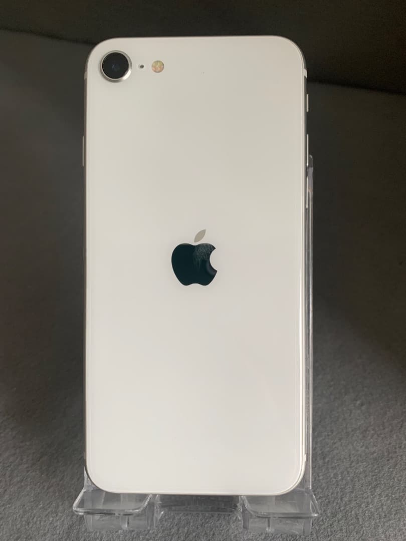 超美品　国内版　SIMフリー　iPhoneSE　第二世代　64GB ホワイト色