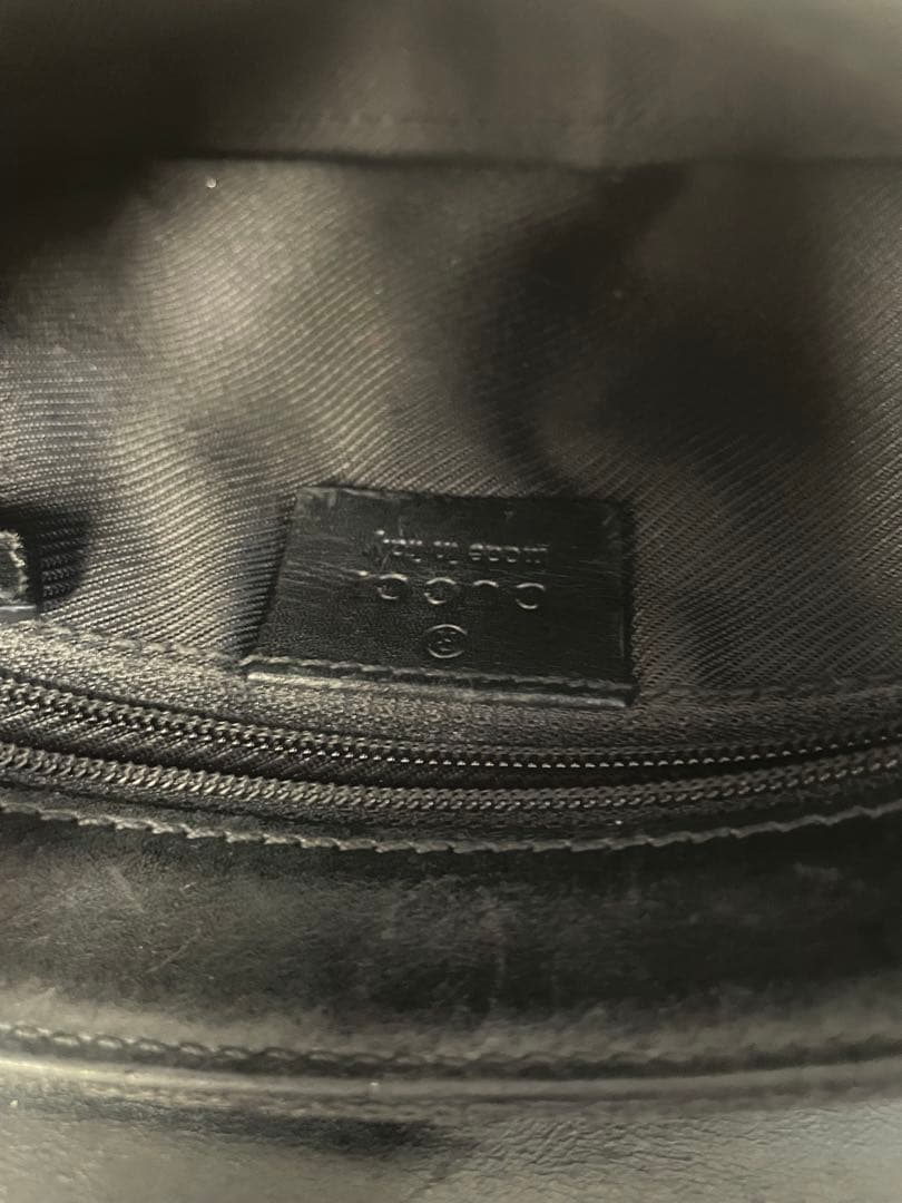 GUCCI　グッチ　ブラック　ボディバッグ ウエストポーチ