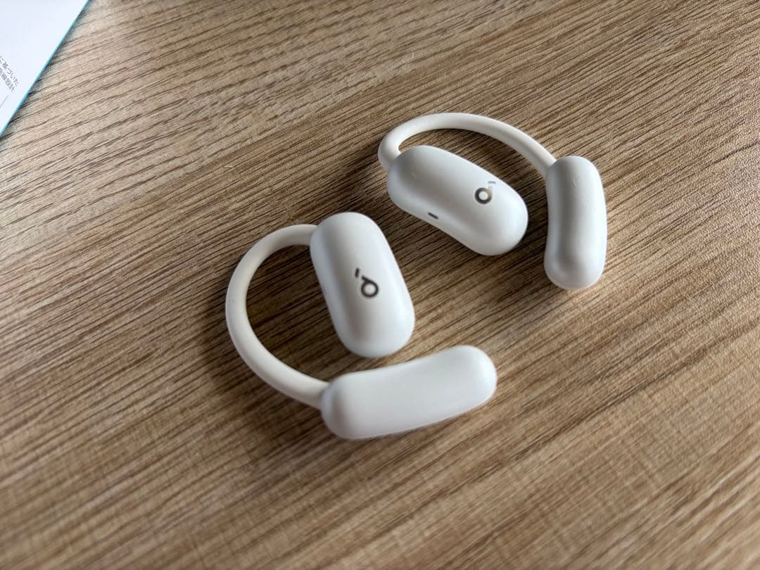 と*こ様 Anker Soundcore AeroFit 2 イヤホン 白