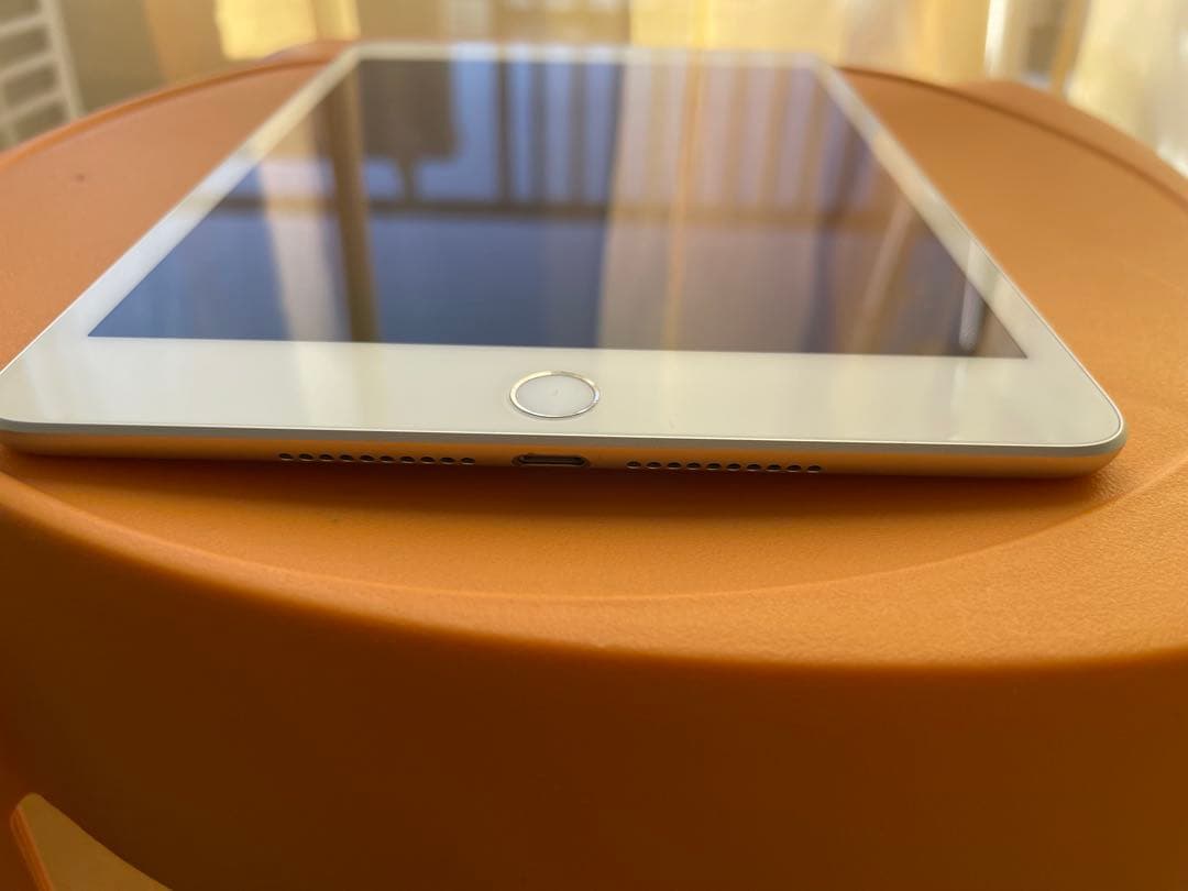 2931 美品☆バッテリー98%最良好☆iPad mini5 64GB SIM☆