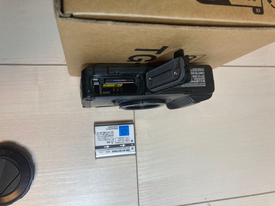 OLYMPUS TG-7 デジタルカメラ