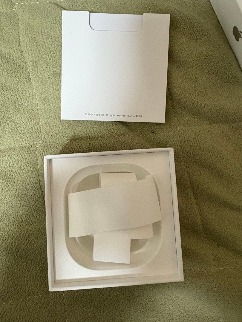 美品 AirPods 4 アクティブノイズキャンセリング