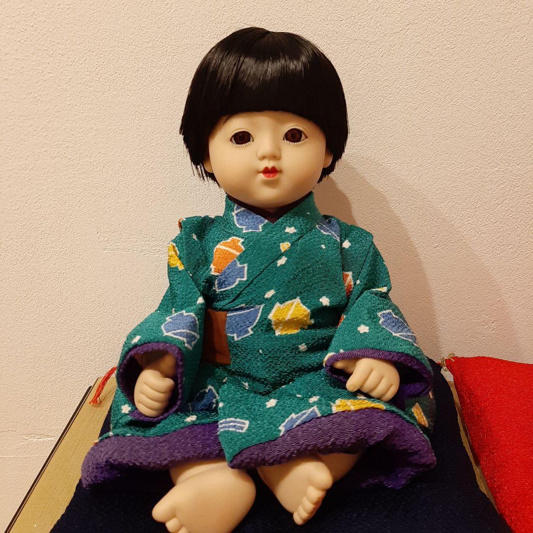 童人形　男の子　女の子　ガラスケース付き　お座り抱き人形　日本人形