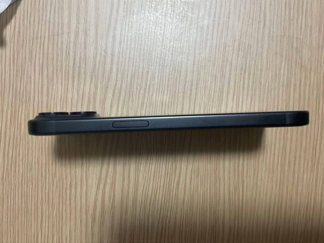 【美品】Apple iPhone 15ブラック 本体 Appleストアで購入