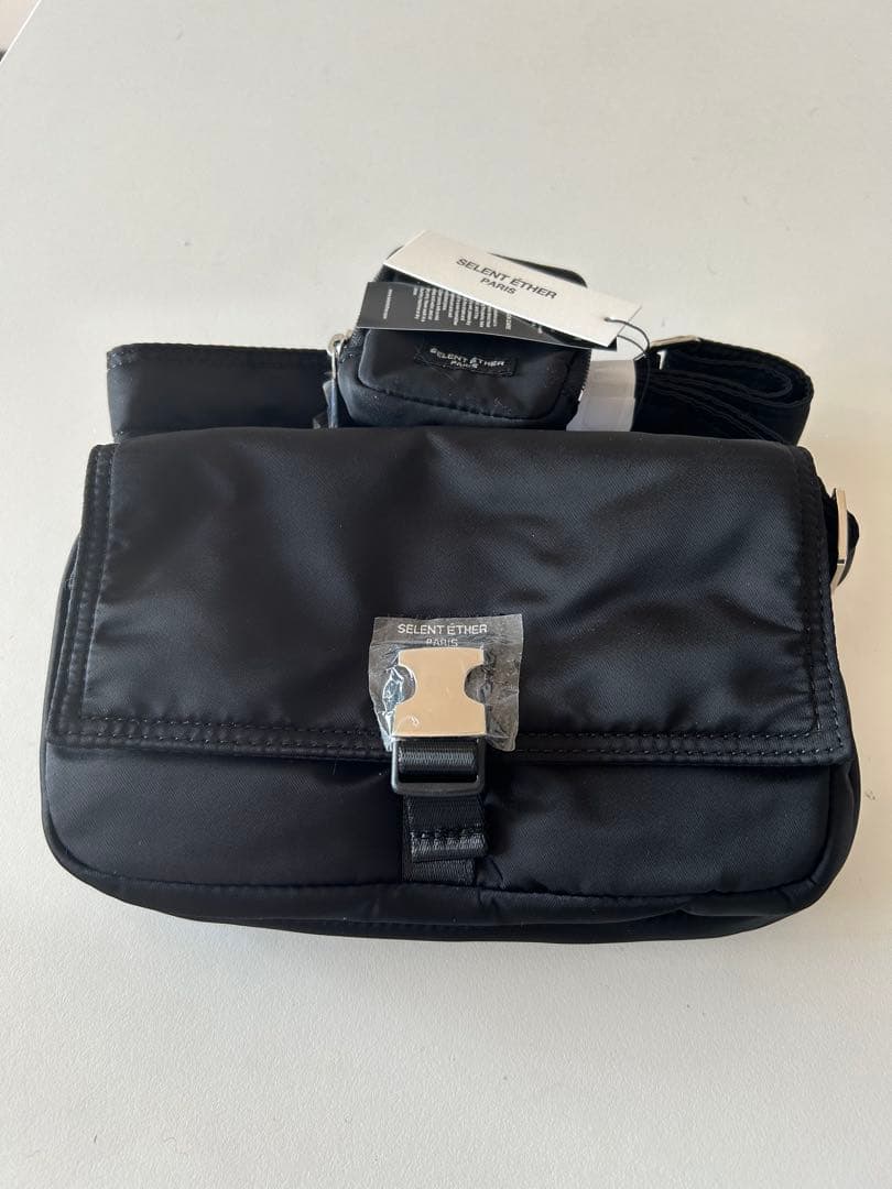 セレーンエテール 新品　ブラックショルダーバッグ SELENT ETHER