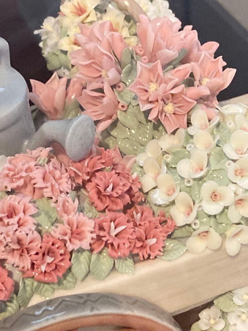 限定値下げ　美品　LLADRO 「公園通りの花屋さん」公式ガラスケース・木製台座