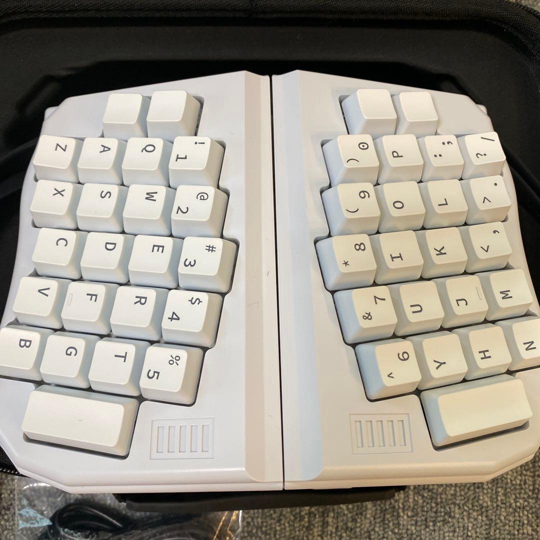 Grab Shell ゲームコントローラー ホワイト　キーボード