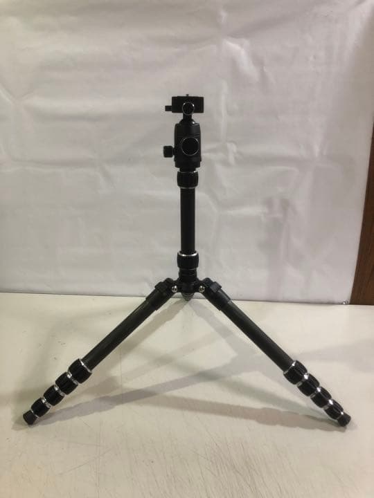 Amazonベーシック カメラ三脚 130cm 5段 自由雲台 カーボン