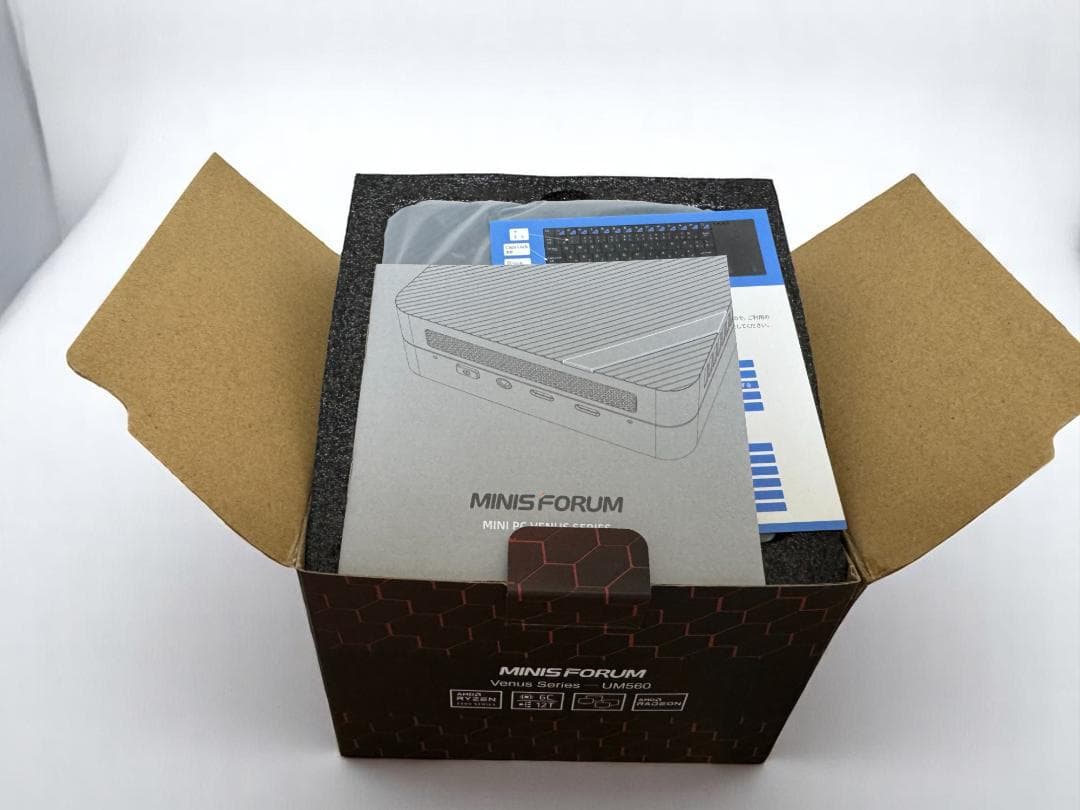 ⭐迎春⭐高性能＆軽量⭐MINISFORUM UM560⭐