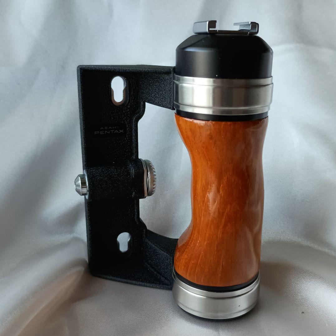 ほぼ無傷で綺麗。PENTAX 6 X 7 中判カメラ　バケペン ウッドグリップ