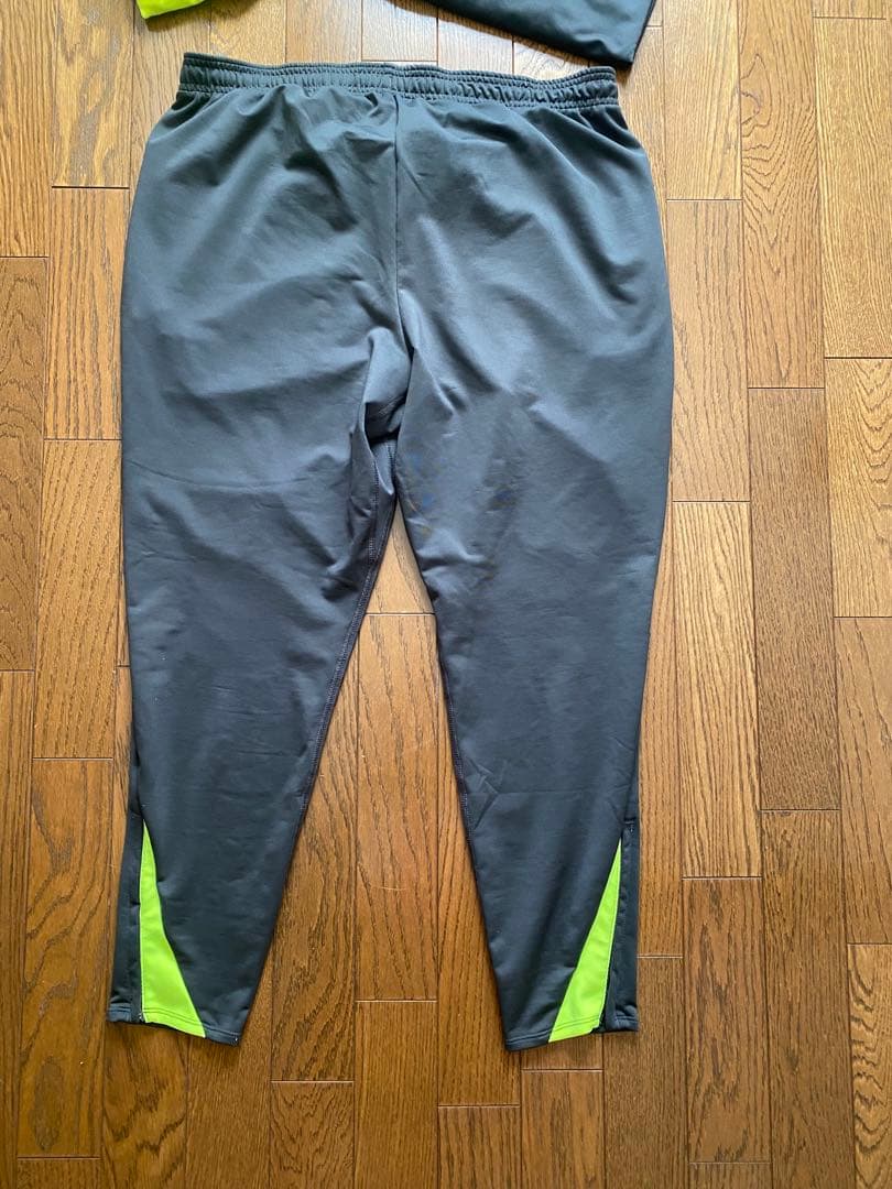 モ*ー様 Nike Therma-Fit ハーフジップドリルトップ ストライクK
