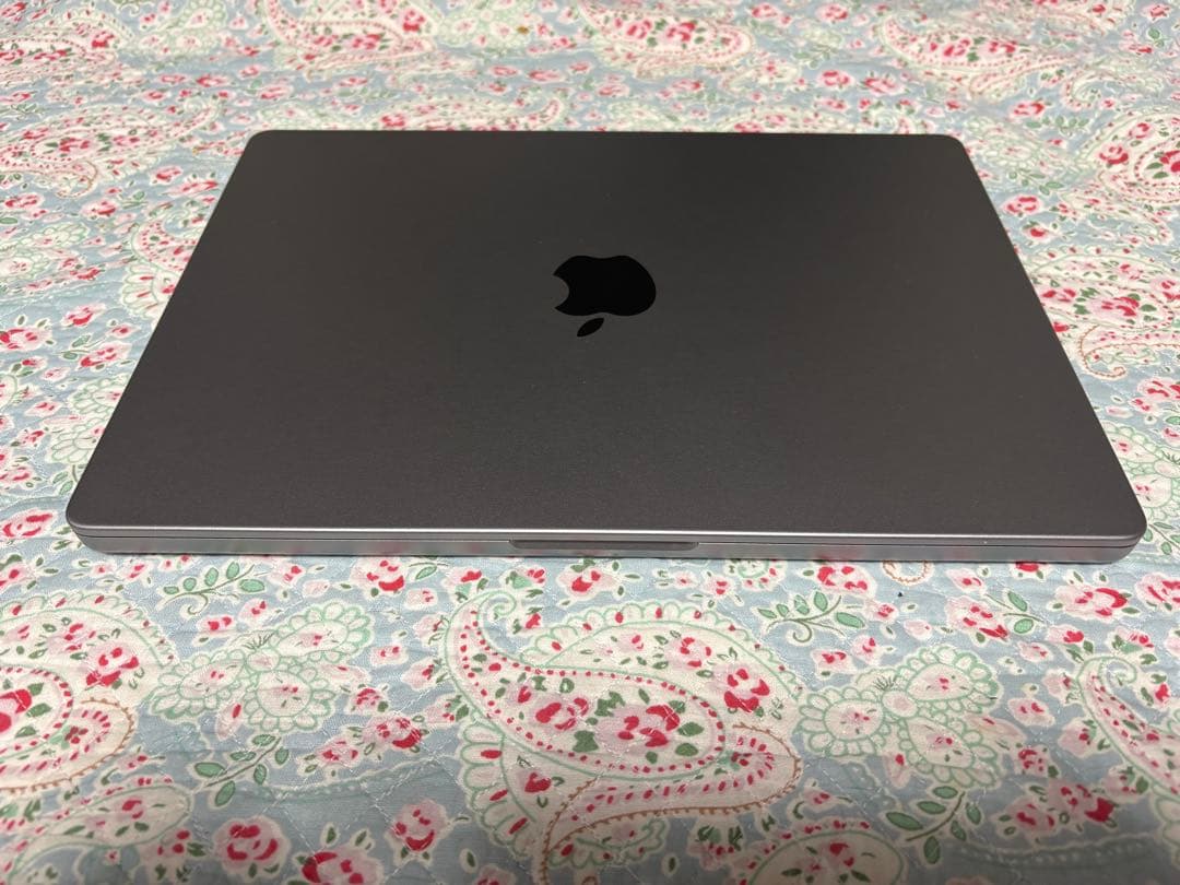 Apple MacBook Pro M3 14インチ 8GB 1TB SSD