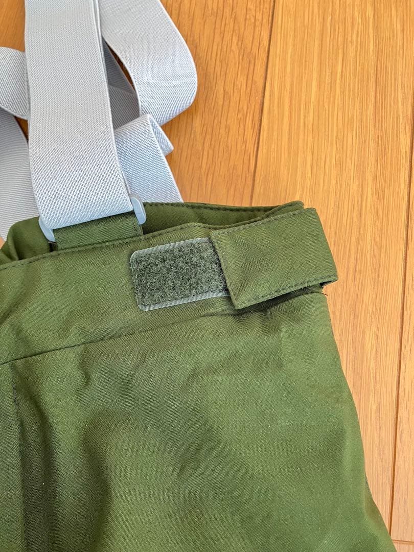 未使用、子ども用スキーウェアセット 140