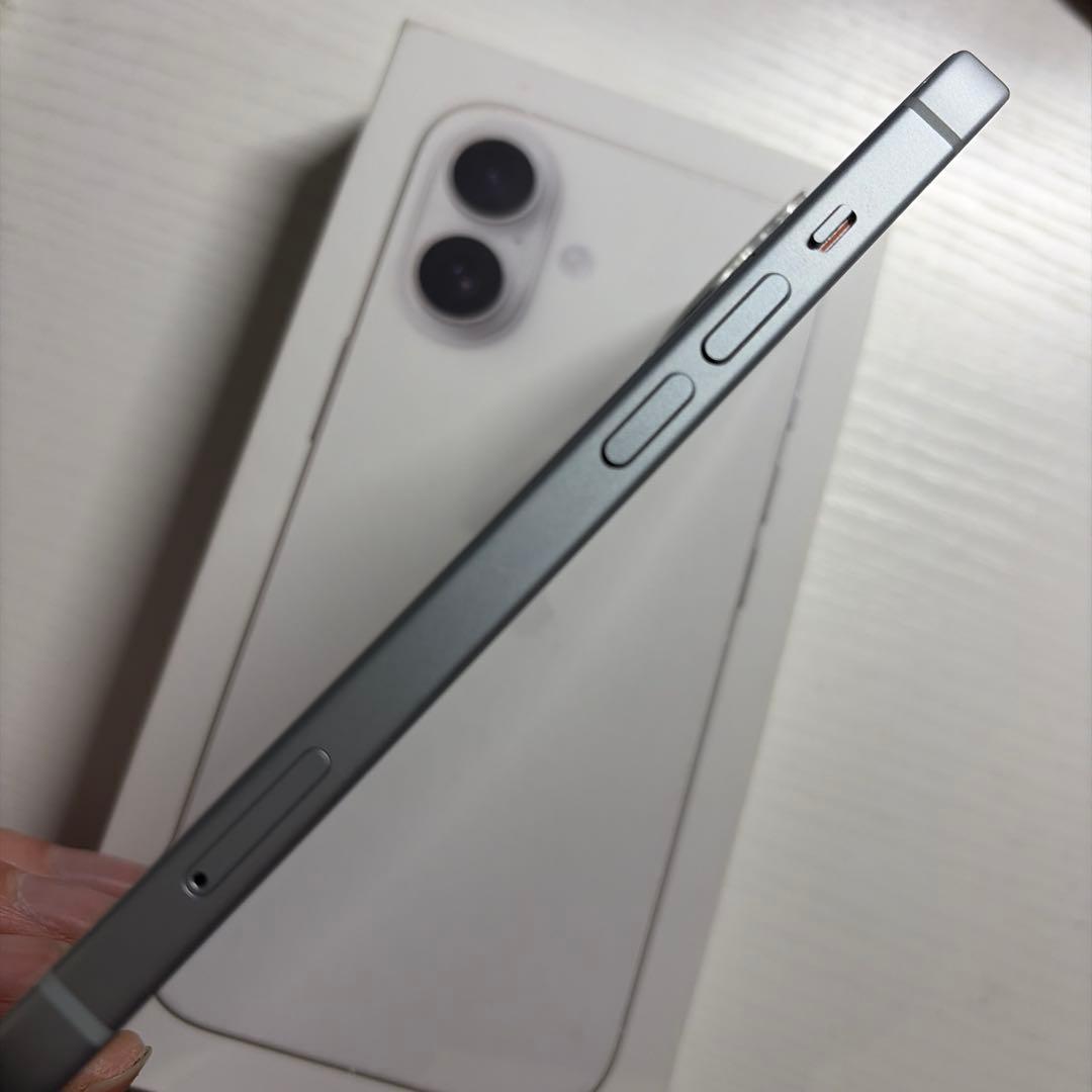 りーりん iPhone15 128GB ブルー SIMフリー 極美品