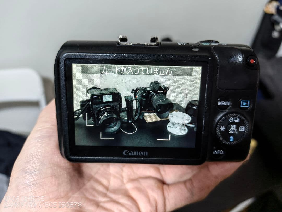 Canon EOS M ミラーレス一眼カメラ