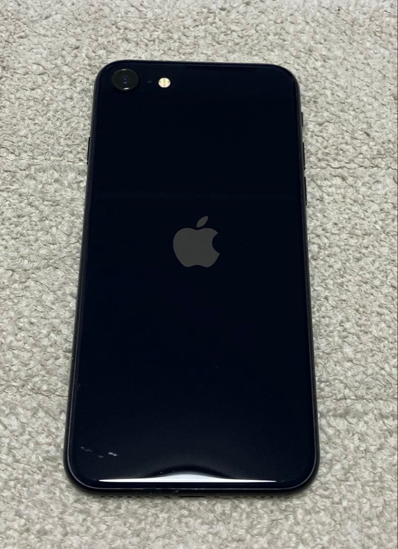 スマートフォン本体 iPhone se3 64GB