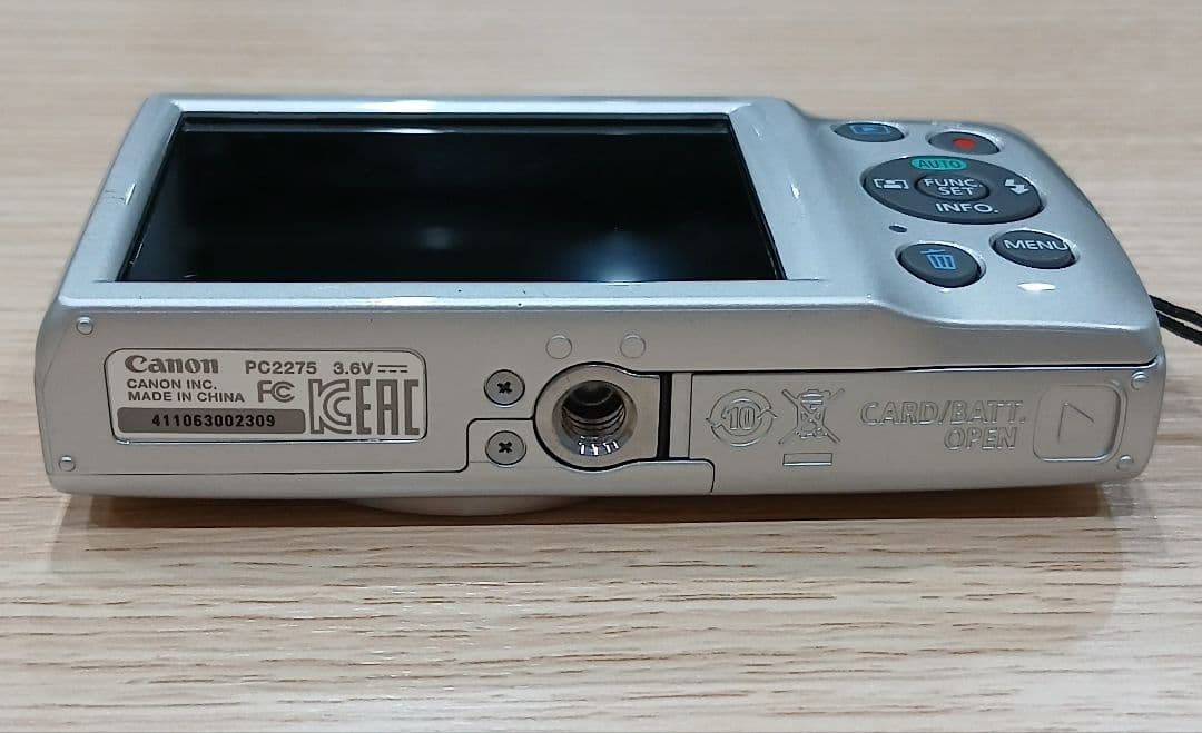 Canon IXY180 デジタルカメラ シルバー　ジャンク