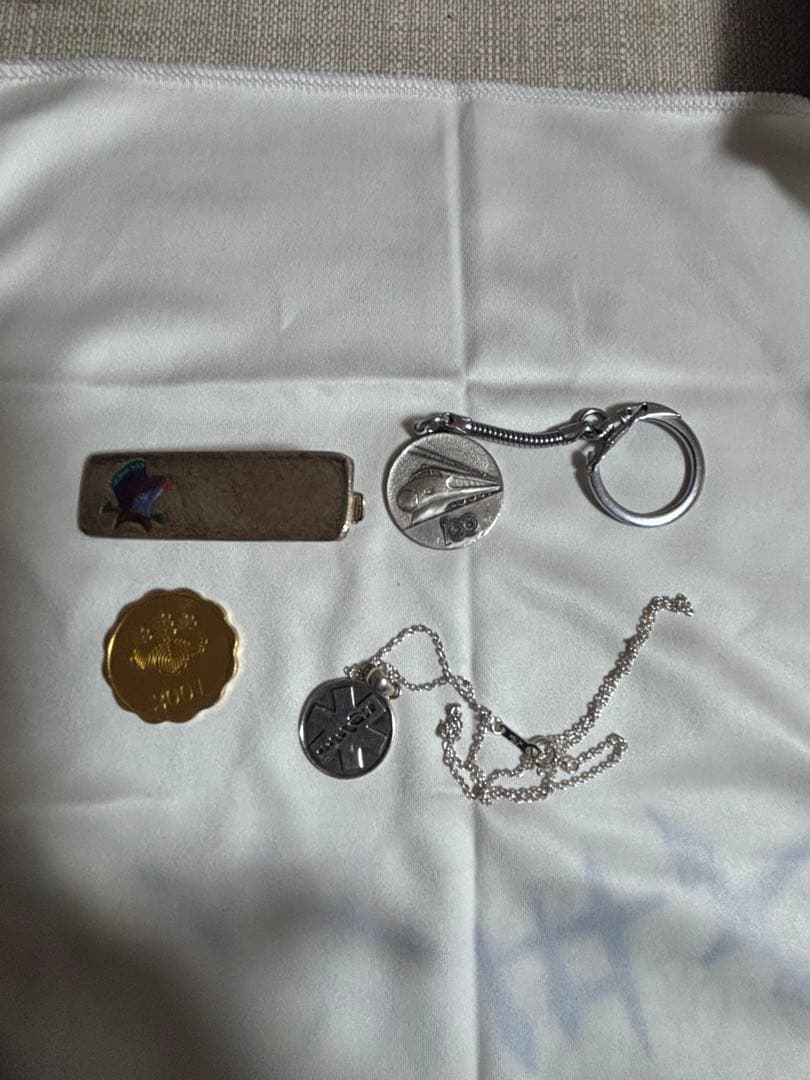 せ*ち様 銀製品4個(　ネクタイピン　キーホルダー　ペンダント)