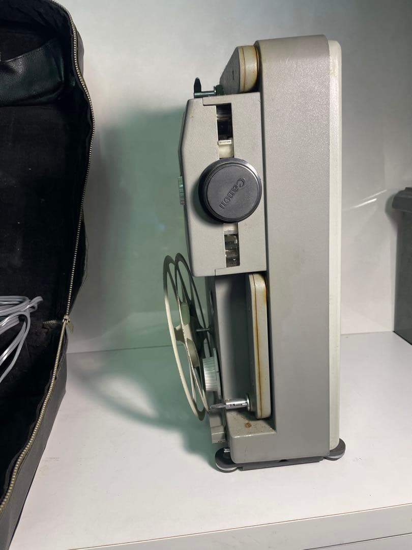 Canon 8mm映写機 AUTO PROJECTOR 8Z ケース付 希少