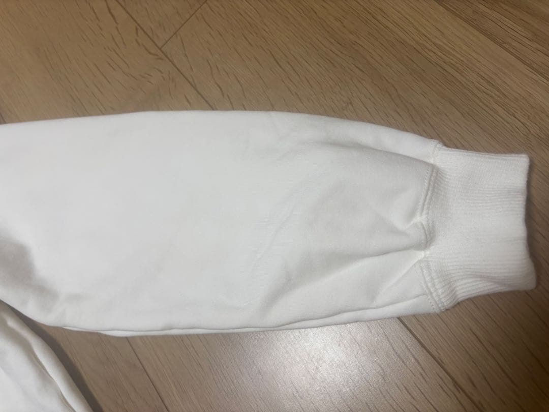 アワーホーム　裏毛素材のクルーネックプルオーバー　オフホワイト