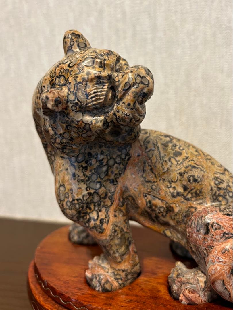 超レア‼︎ 天然石　石刻　アンティーク　ジャスパー天然石　タイガー（虎彫り）置物な