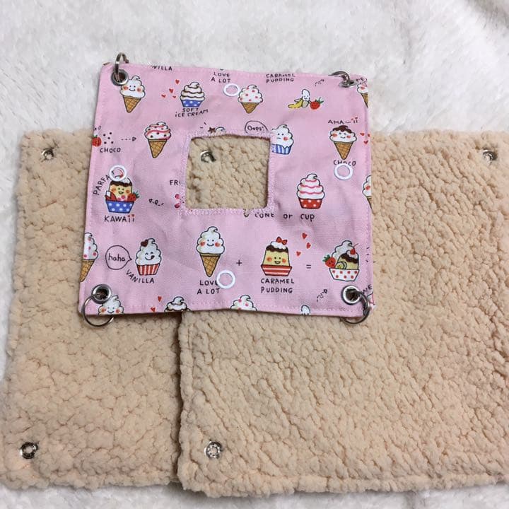 モモンガハウス(プリン・ソフトクリーム)  ボアベージュ  2050円