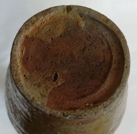 朝鮮　青磁鐵畫唐草紋瓶