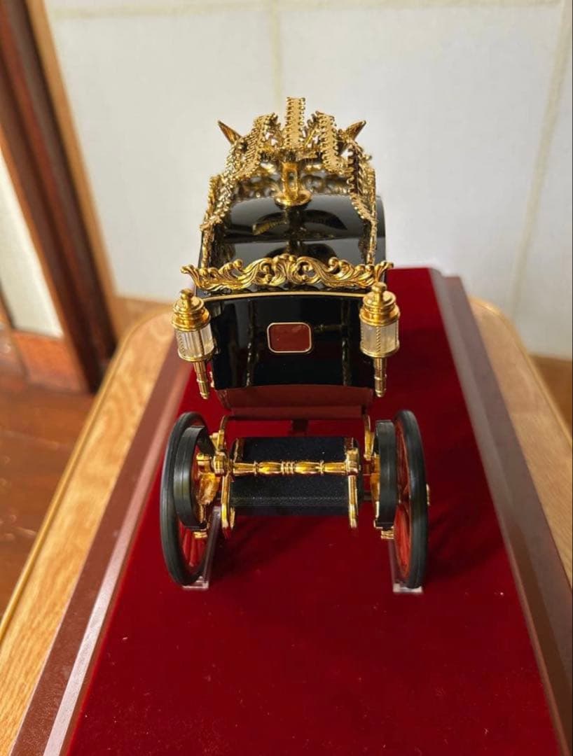 セール【美品・認定書付】天皇陛下の御料馬車 御料儀装車一号 ガラスケース付き