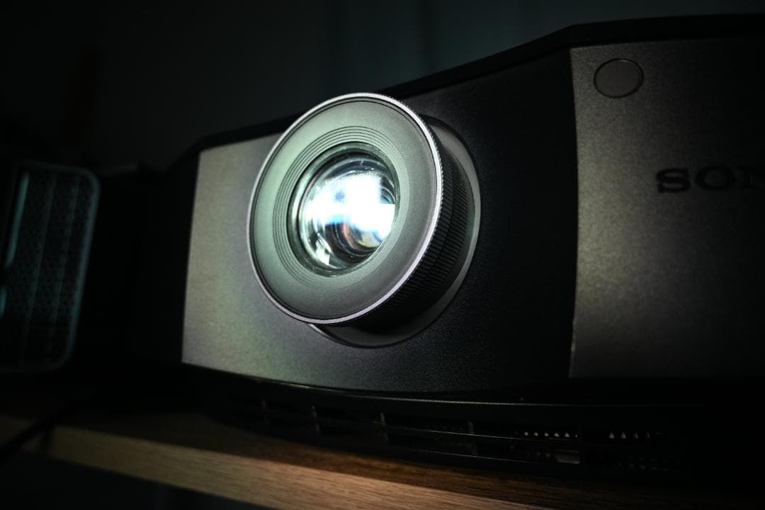 プロジェクター SONY VPL-HW50ES