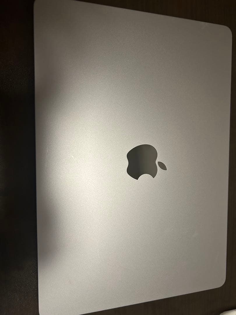 アップル Macbook Air M2 2022 13インチ