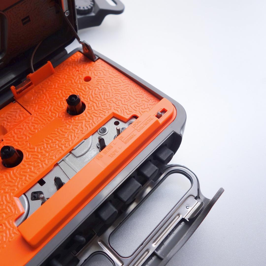 【動作整備品】希少 WM-FS399 ソニー スポーツ ウォークマン ラジオ付