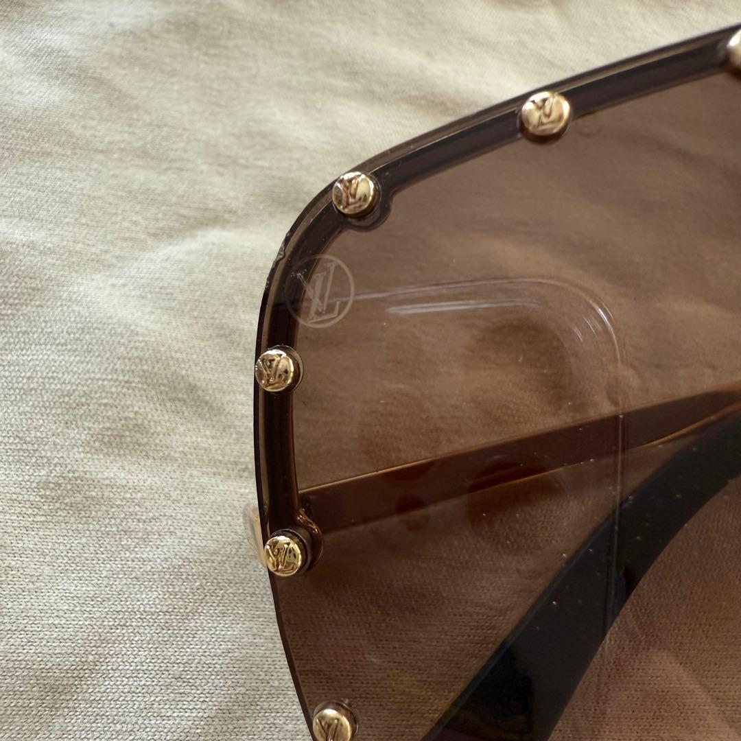 【LOUIS VUITTON 】スタッズ付き サングラス ザパーティー