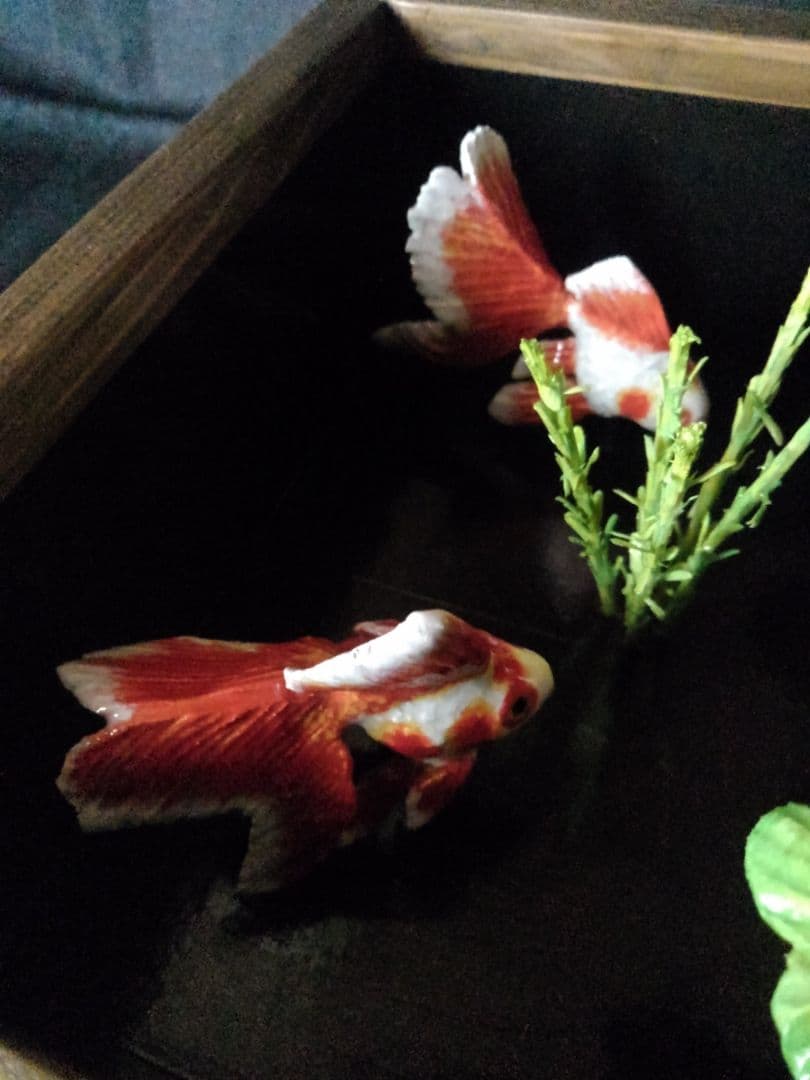 木彫りの金魚