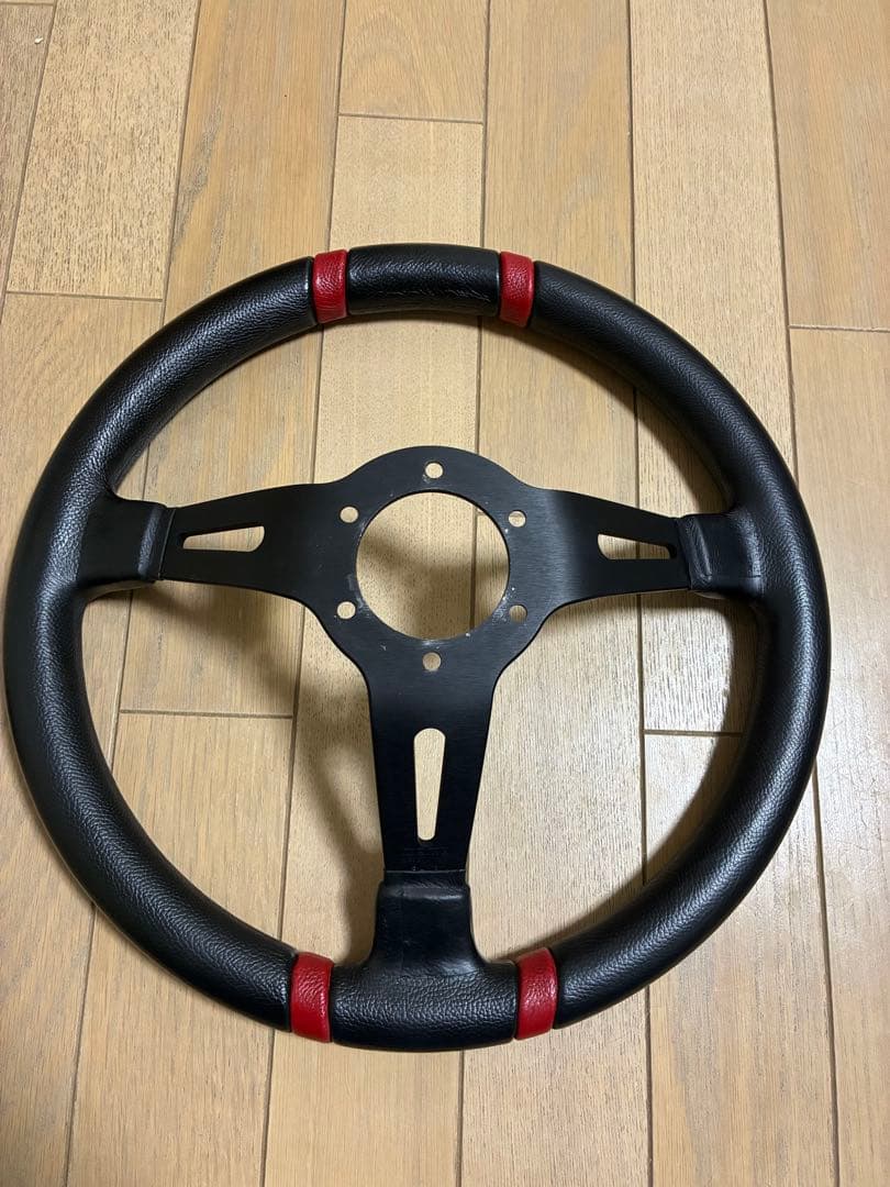 momo ドリフティング　ステアリング 350mm 正規品