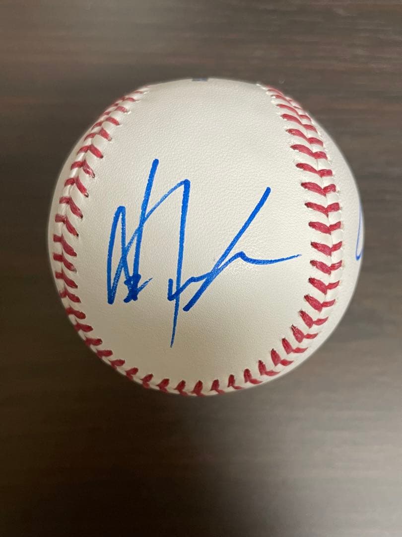 大谷翔平、山本由伸、佐々木朗希　トリプル直筆サインボール