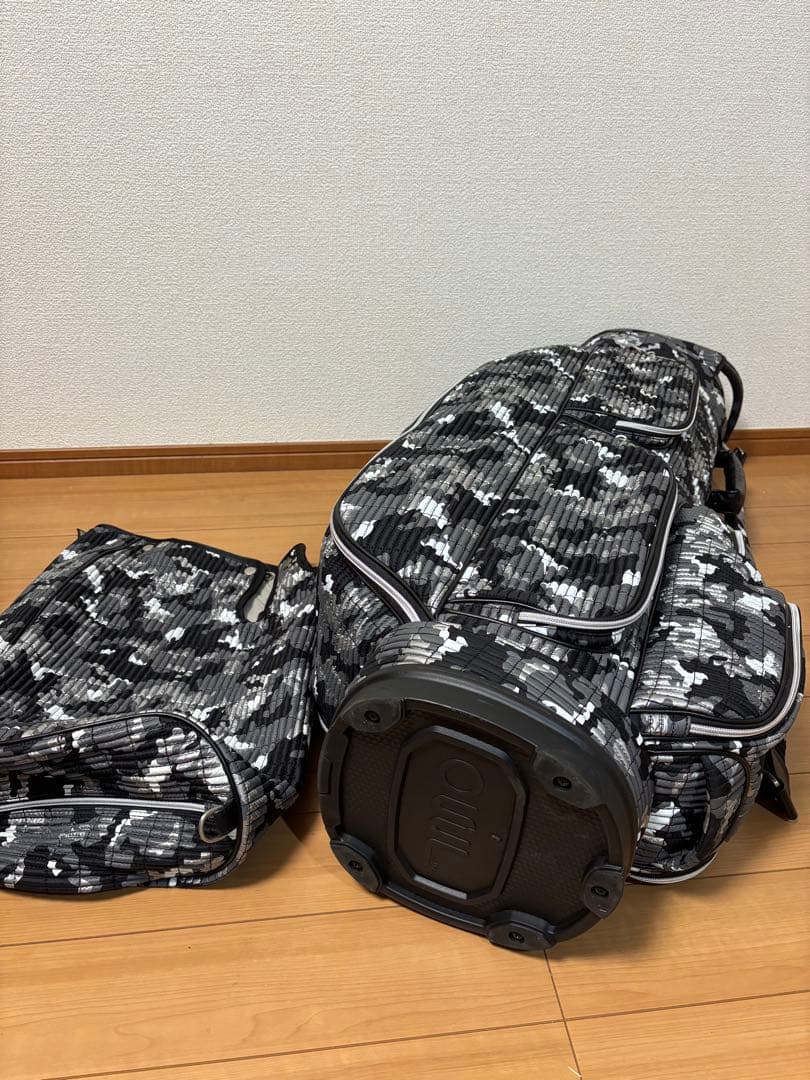 オウル OUUL キャディバッグ シルバークラシックカモフラージュ　美品