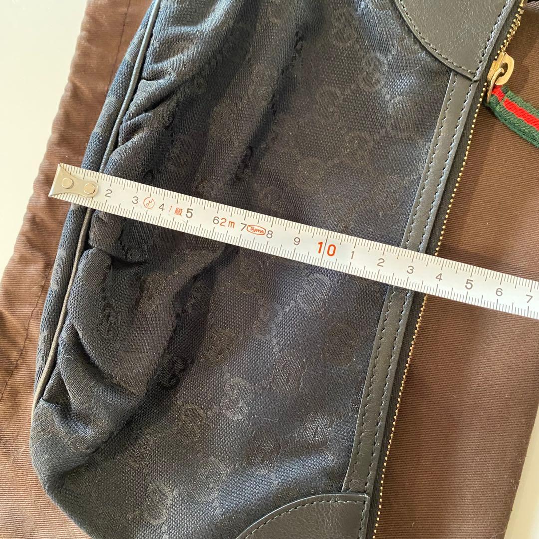 GUCCI ブラック ポーチバッグ