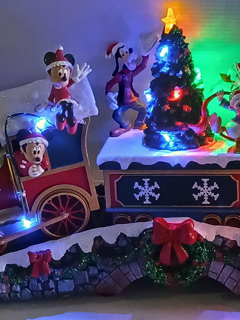 ディズニー　クリスマストレイン　サウンド付き、クリスマス飾り　照明LED
