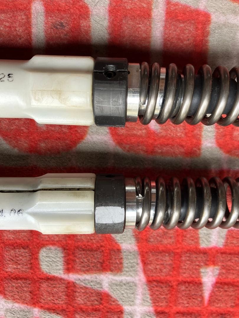 シャリー　フロントインナーフォーク　強化スプリング入