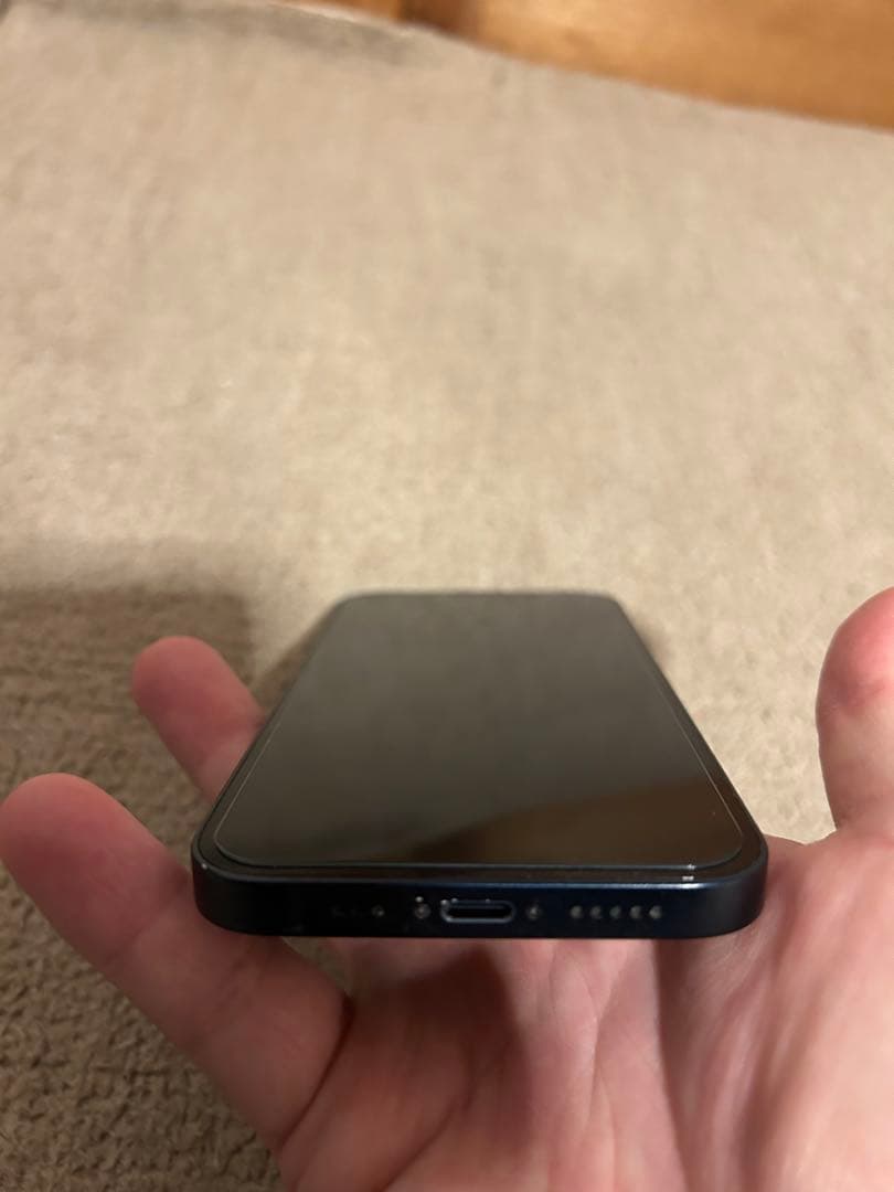 Apple iPhone 13 ブラック