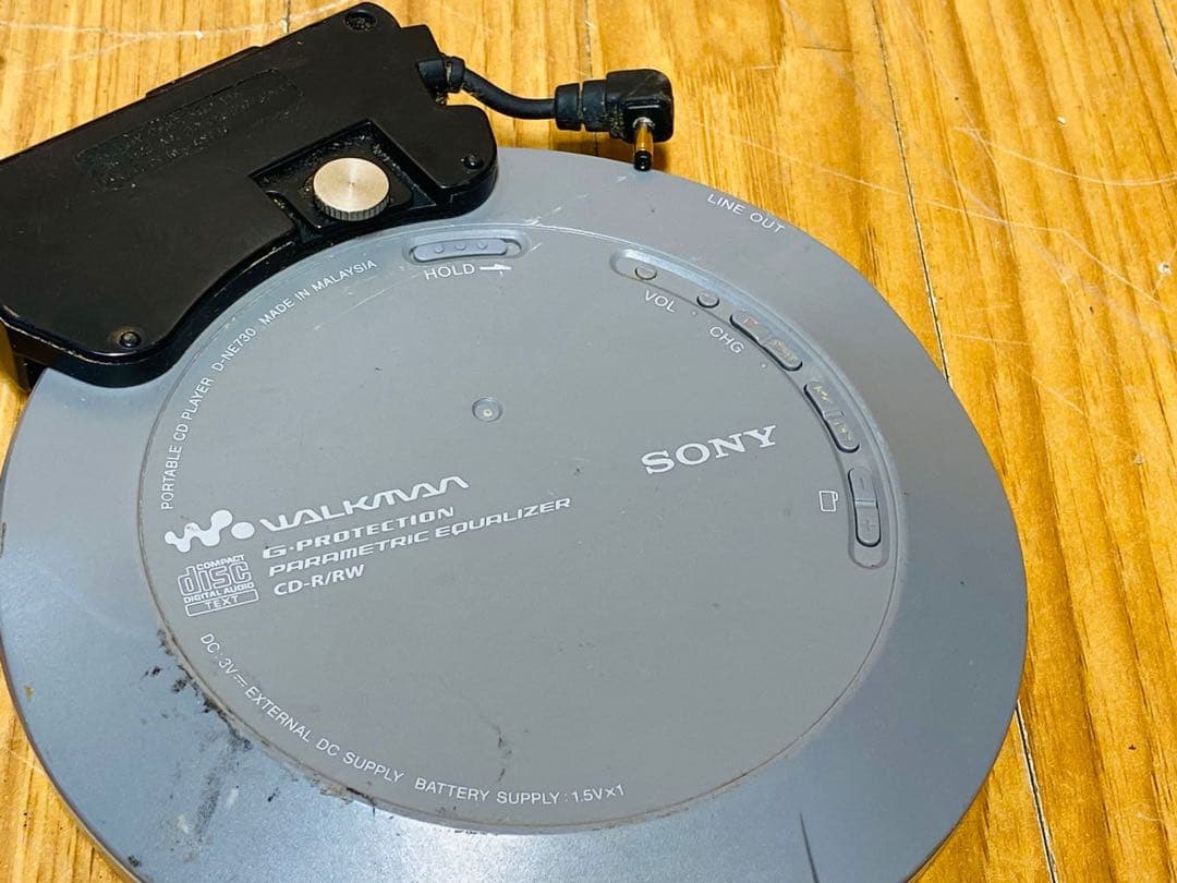 SONY ポータブルCDプレーヤー 2色セット D-NE730 中古