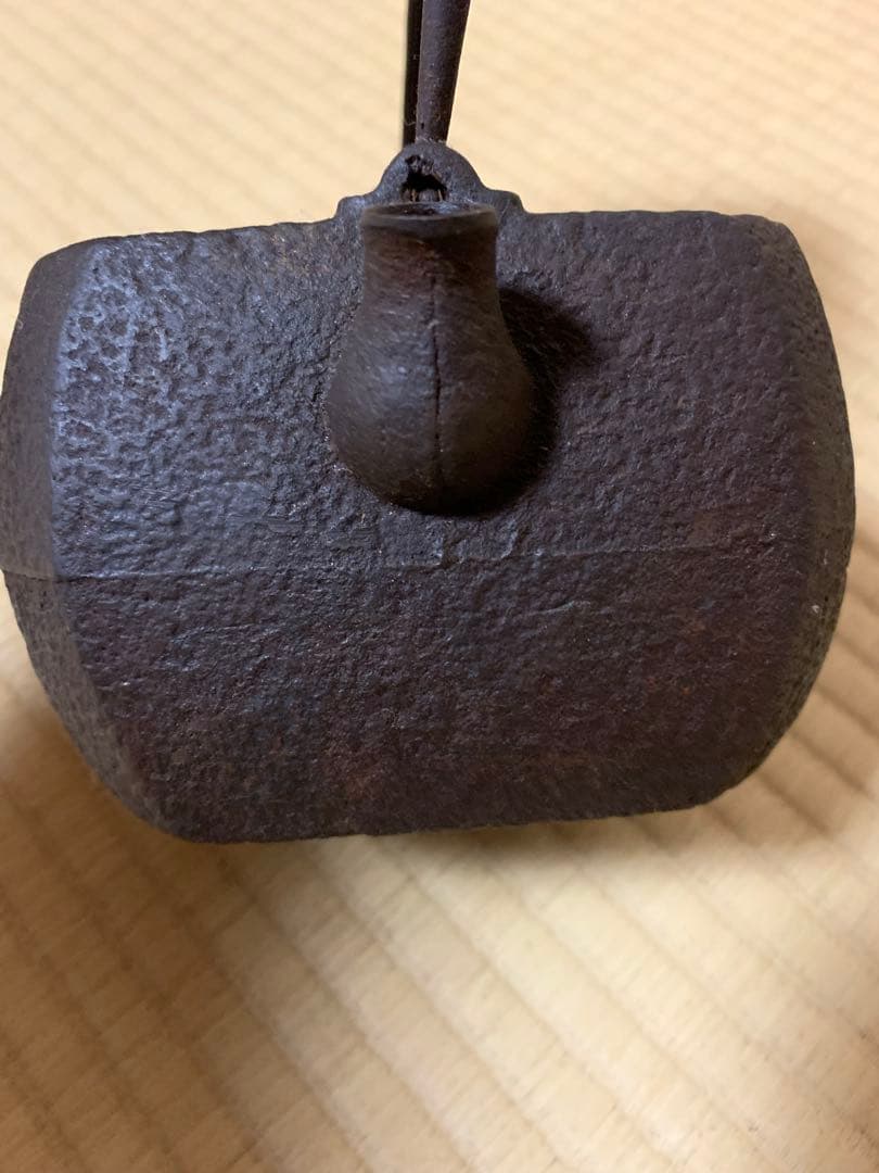 骨董　古い鉄瓶　豆鉄瓶？　角型 アンティーク　レトロ　時代　戦前