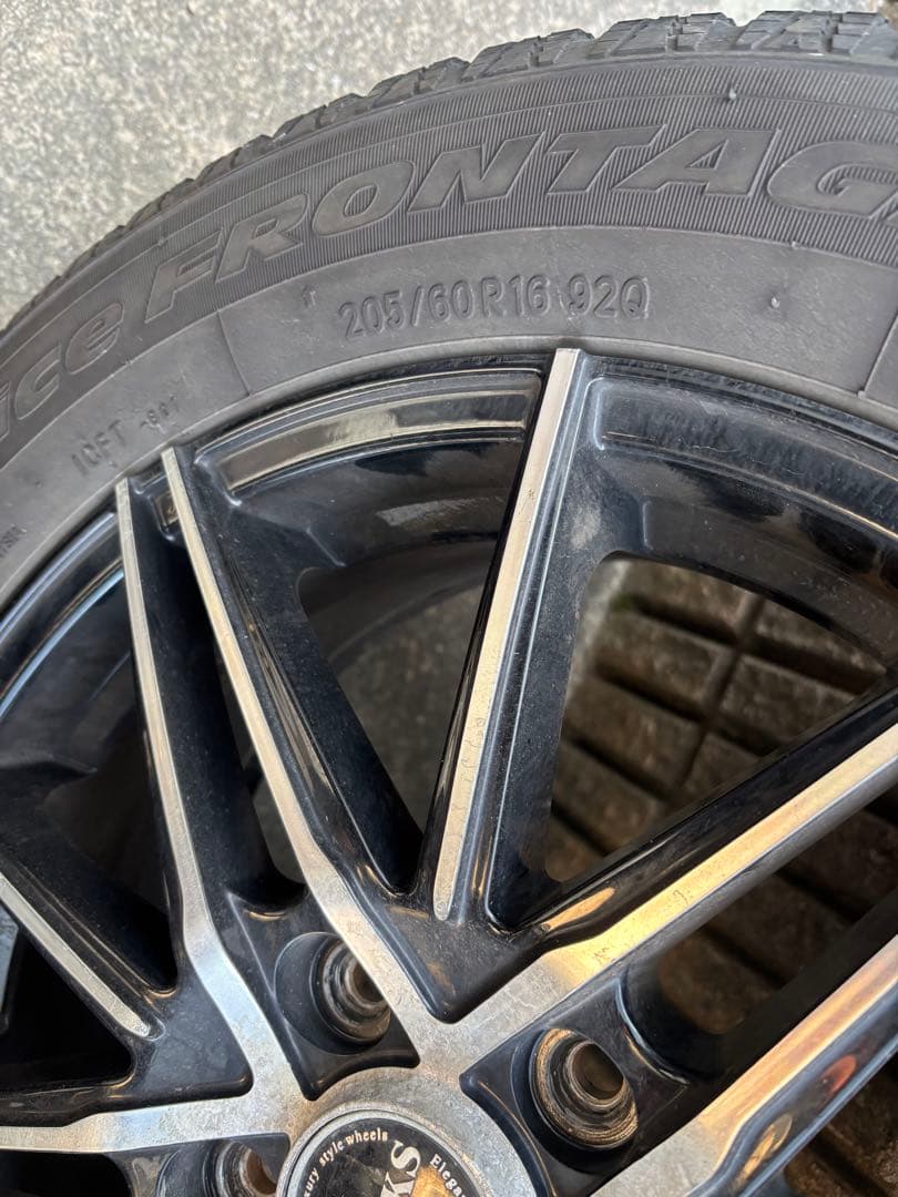 205/60R16 スタッドレスタイヤホイール4本
