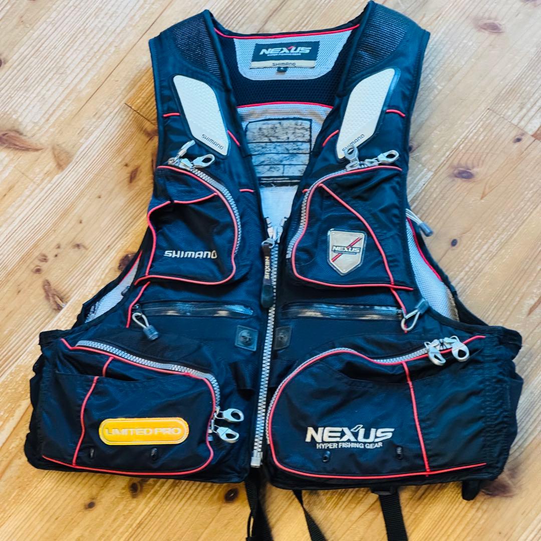 シマノNEXUS LIMITED PRO ネクサス　リミテッド　ライフジャケット
